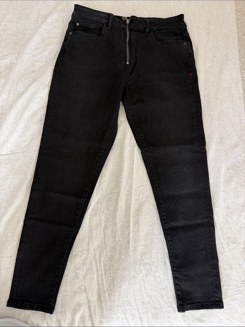 Women’s Black Slim Zip-Front Jeans
